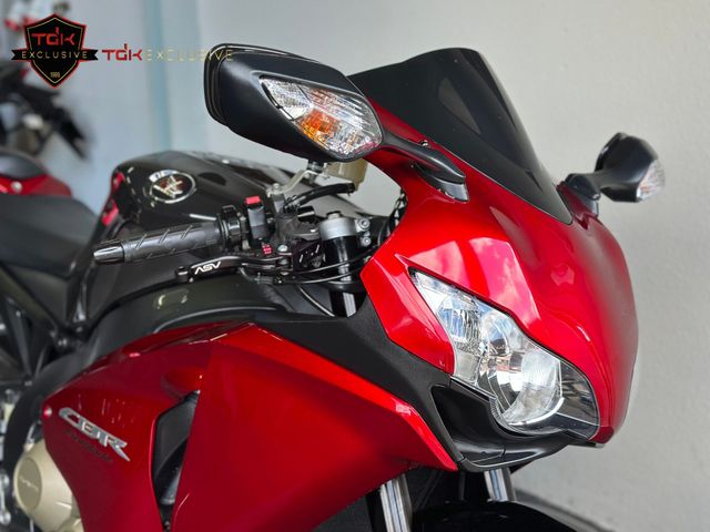 honda - cbr-1000-rr-fireblade