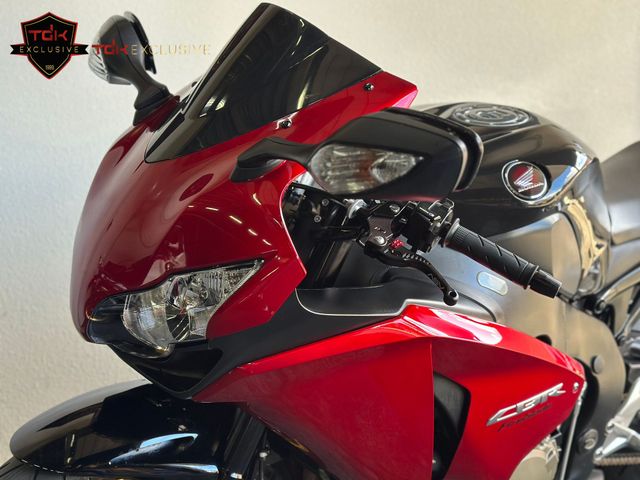 honda - cbr-1000-rr-fireblade