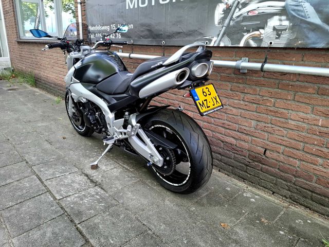 suzuki - gsr-600