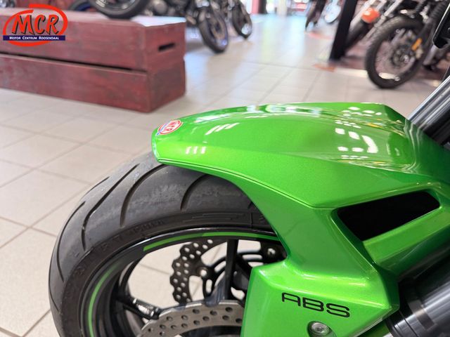 kawasaki - z900