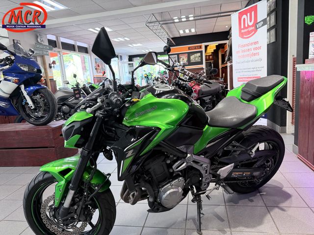 kawasaki - z900