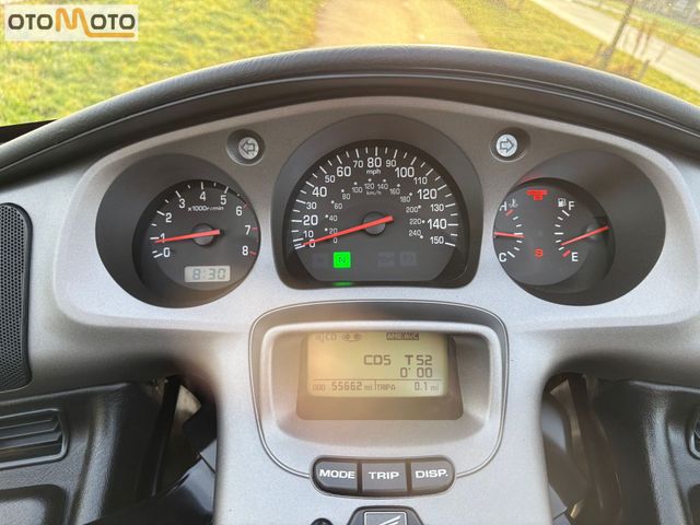 honda - gl-1800-goldwing-touring-deluxe