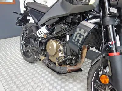 HUSQVARNA SVARTPILEN 401 – foto 4
