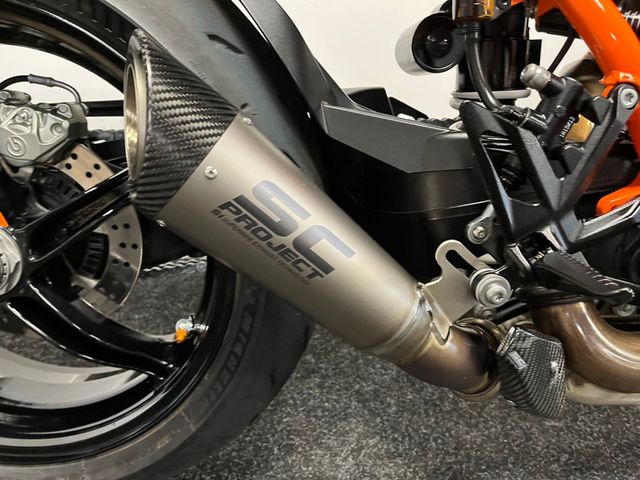 ktm - 1290-super-duke-r