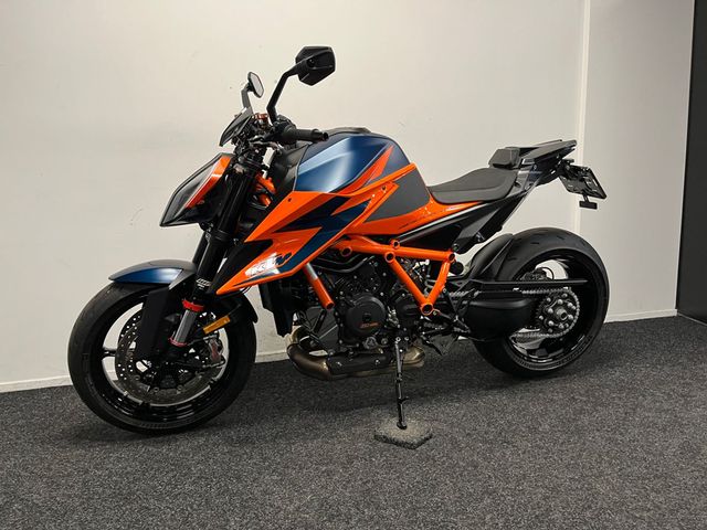 ktm - 1290-super-duke-r