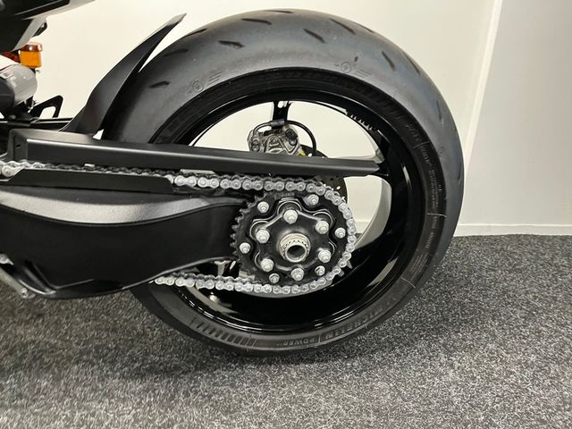 ktm - 1290-super-duke-r