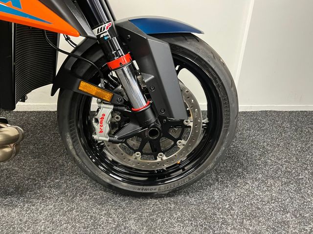 ktm - 1290-super-duke-r