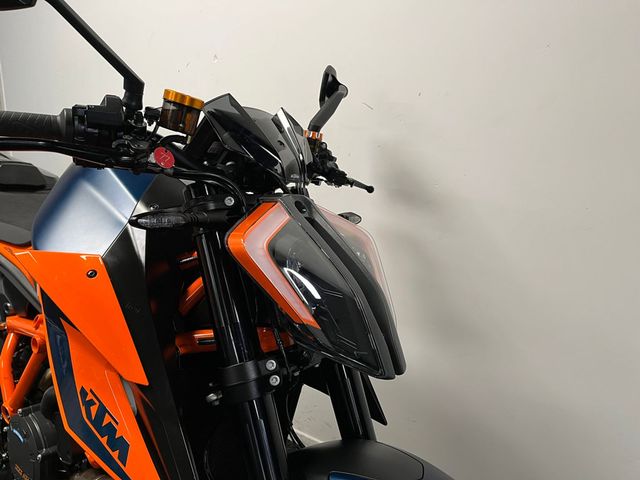 ktm - 1290-super-duke-r