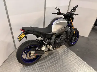 YAMAHA MT 09 SP – foto 4