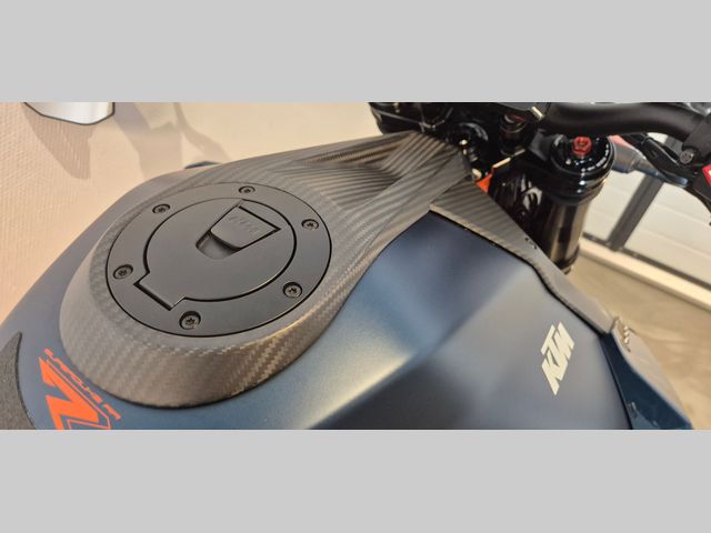 ktm - 1290-super-duke-rr