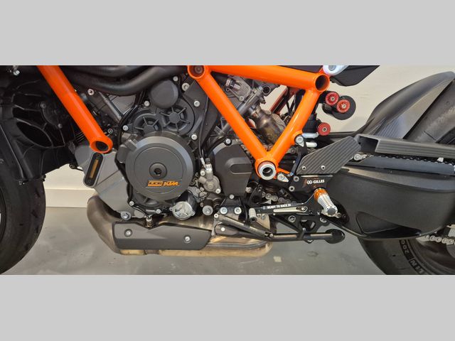 ktm - 1290-super-duke-rr