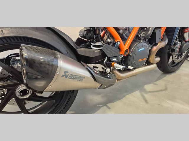 ktm - 1290-super-duke-rr