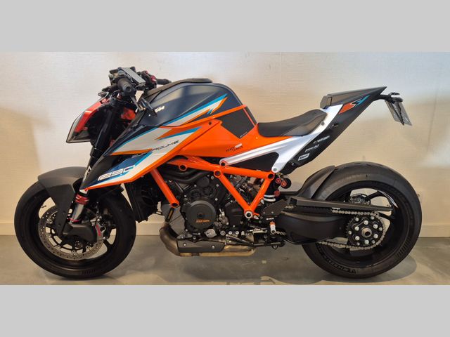 ktm - 1290-super-duke-rr