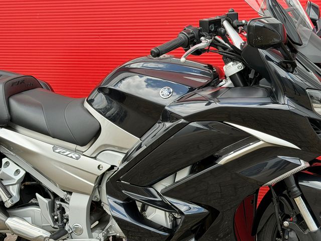 yamaha - fjr-1300