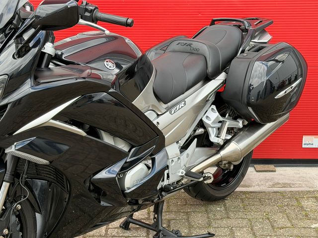 yamaha - fjr-1300