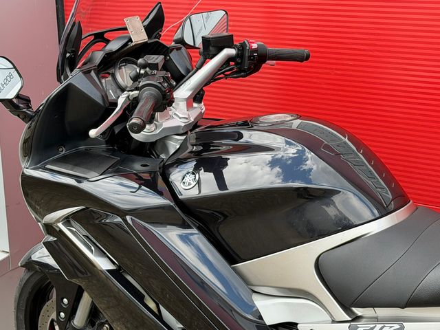 yamaha - fjr-1300