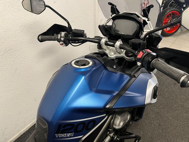 triumph - tiger-explorer