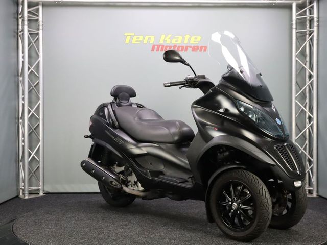 piaggio - mp3-400