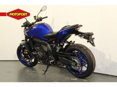YAMAHA MT 09 Y-AMT – foto 4