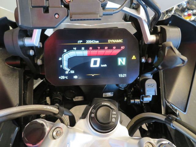 bmw - r-1250-gs-triple-black