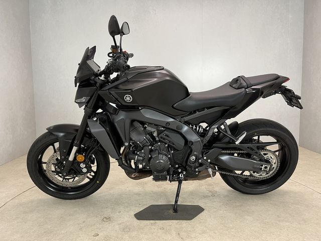 yamaha - mt-09-y-amt