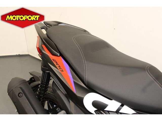 aprilia - sr-gt-200