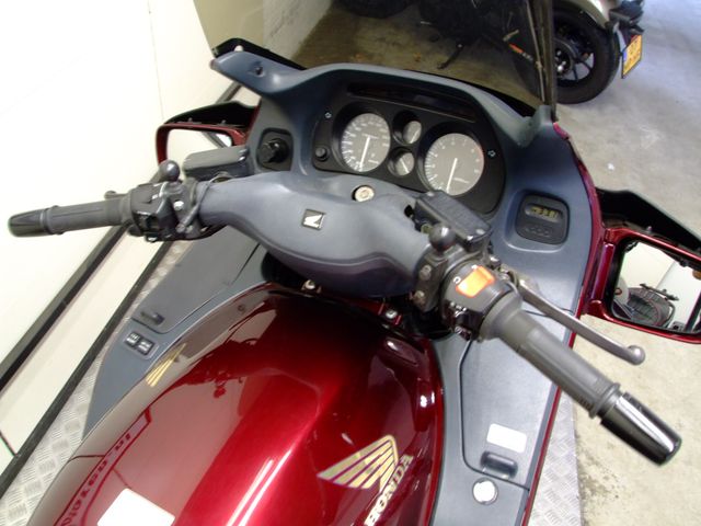 honda - st-1300-pan-european-abs
