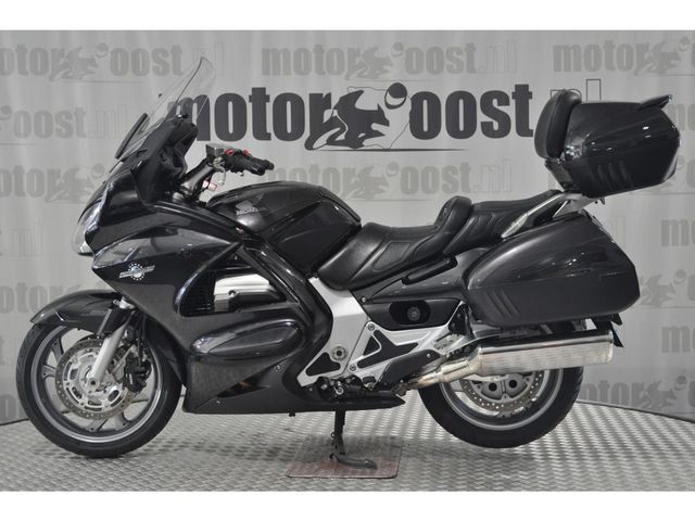 honda - st-1300-pan-european