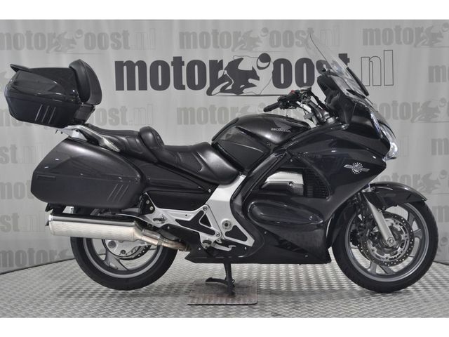 honda - st-1300-pan-european