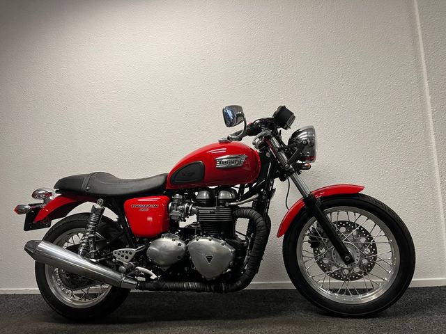 triumph - thruxton-900