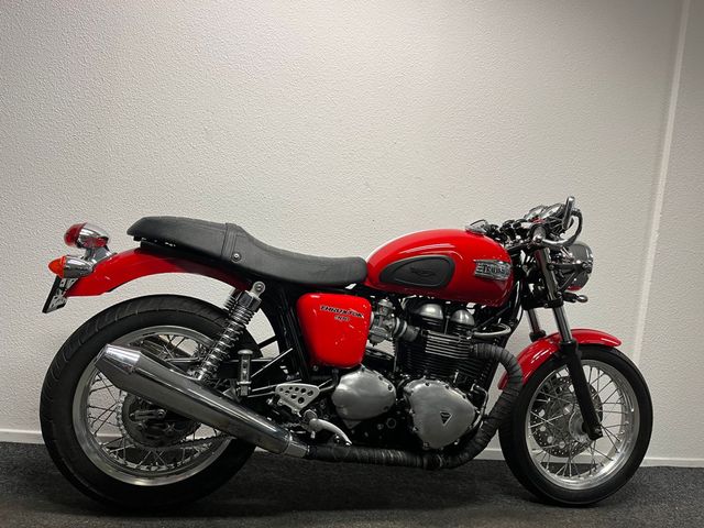 triumph - thruxton-900