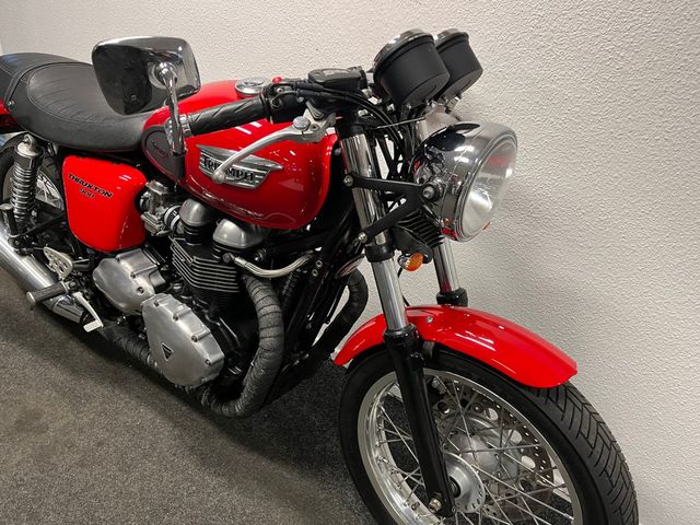 triumph - thruxton-900