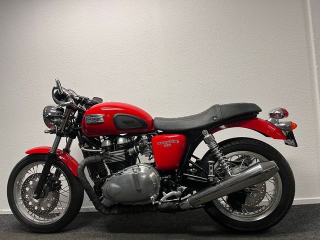 triumph - thruxton-900