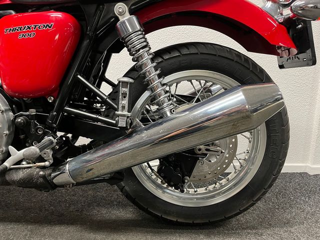 triumph - thruxton-900