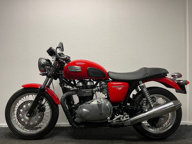 triumph - thruxton-900