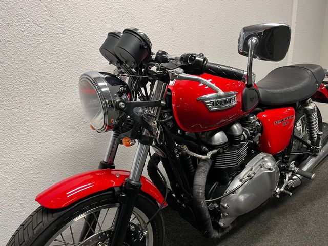 triumph - thruxton-900