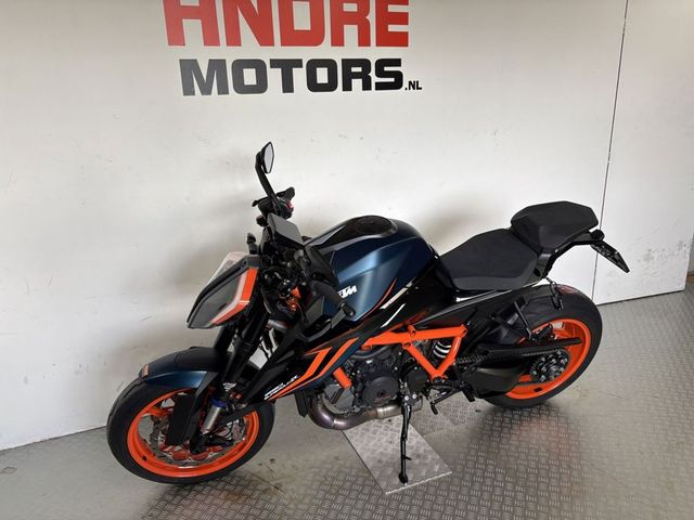 ktm - 1290-super-duke-r-evo