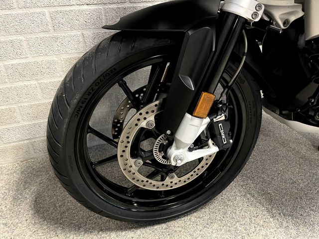 bmw - r-1250-gs-triple-black