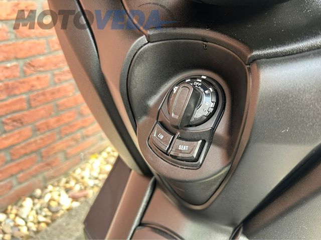 yamaha - x-max-300-abs