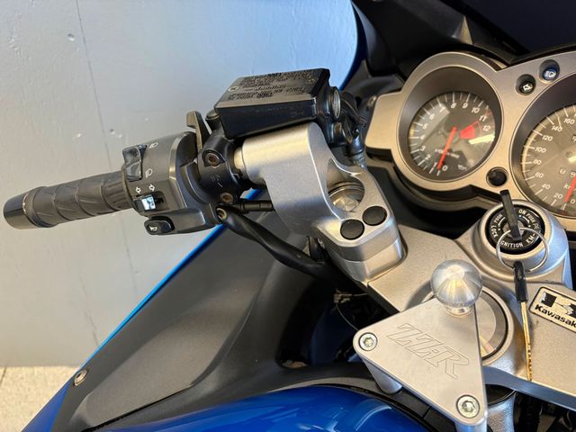 kawasaki - zzr-1200