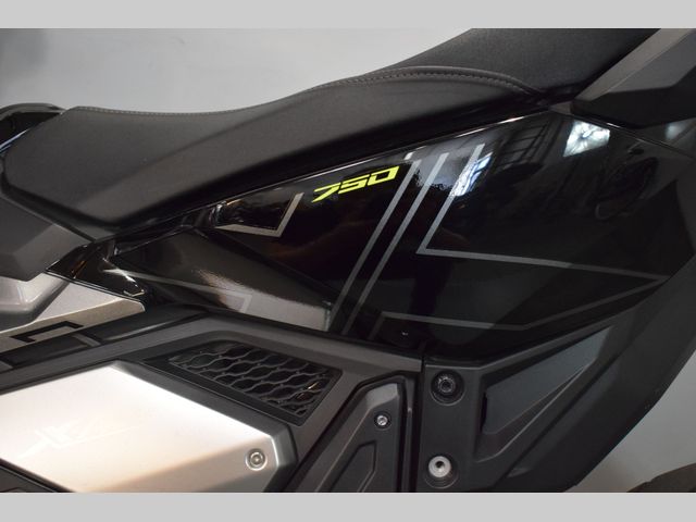 honda - x-adv