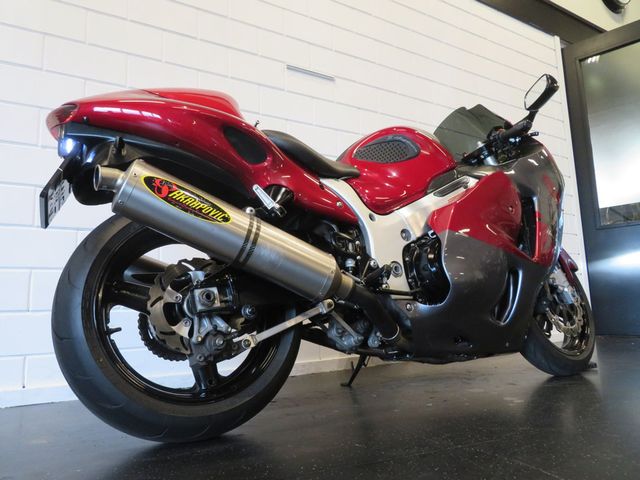 suzuki - gsx-r-1300-hayabusa