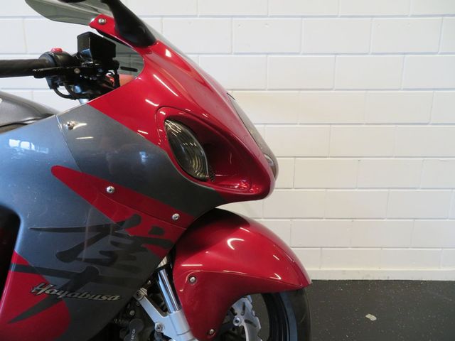 suzuki - gsx-r-1300-hayabusa