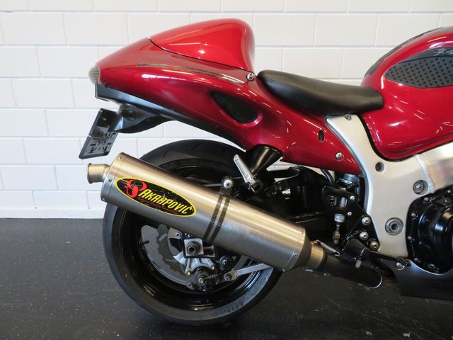 suzuki - gsx-r-1300-hayabusa