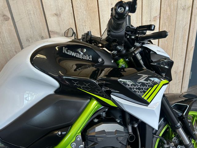 kawasaki - z900