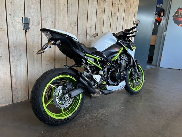 kawasaki - z900