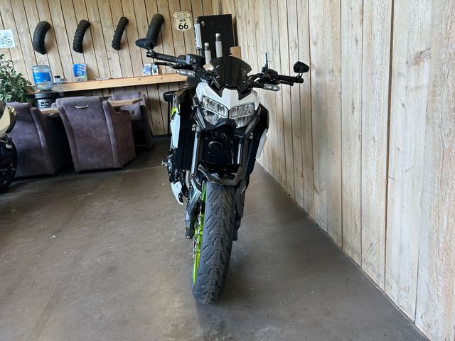 kawasaki - z900