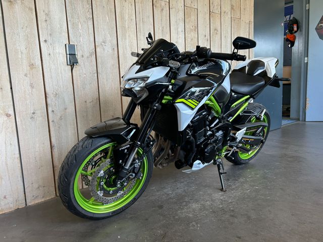 kawasaki - z900