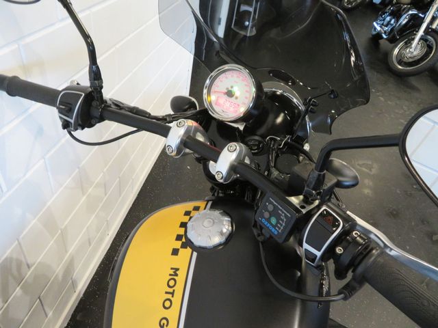 moto-guzzi - v-9-bobber-sport