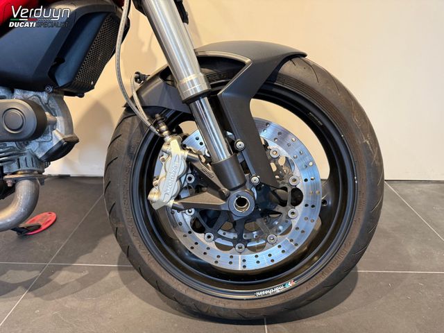 ducati - monster-696